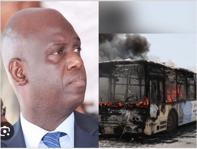 Bus incendiés à Thiès : Mansour Faye dénonce un "acte terroriste"
