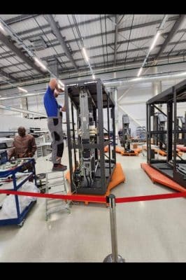 Sûreté aéroportuaire : Le Directeur Général de AIBD SA réceptionne 2 scanners de véhicule