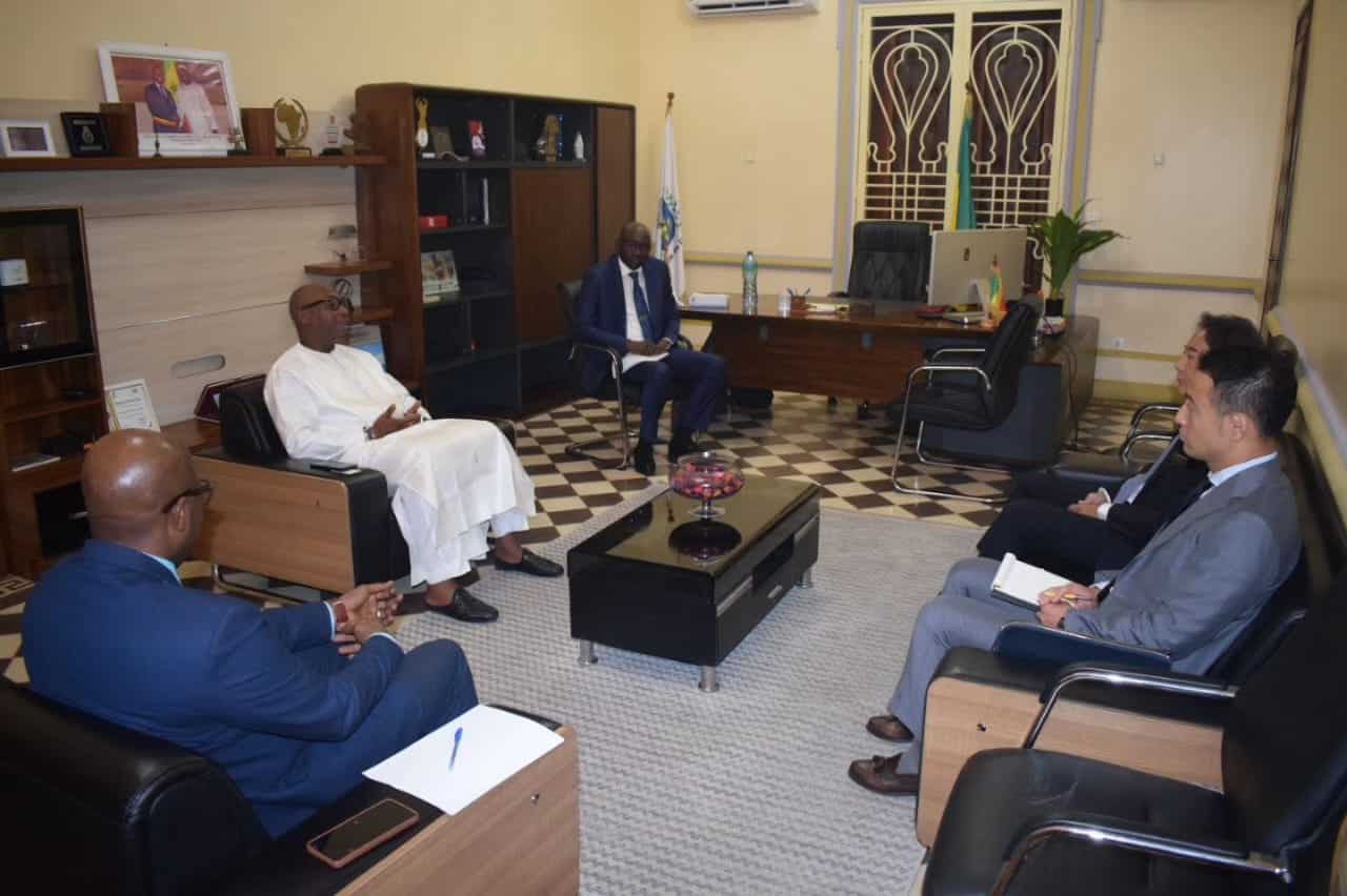 (Photos) le Maire de Dakar, Barthelemy Dias a reçu les Ambassadeurs du Japon & de l'Iran au Senegal