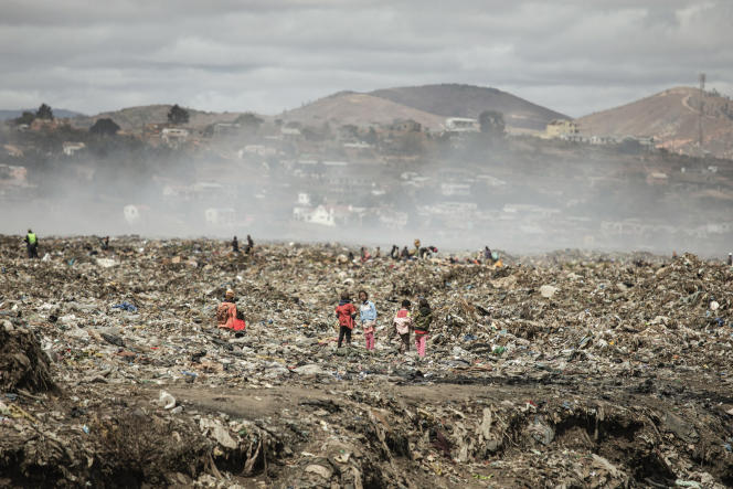 Trop plein de déchets: Le Monde s'unit pour un Nettoyage