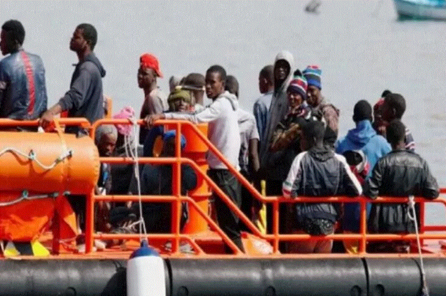 Emigration clandestine : La marine marocaine porte secours à 415 migrants sénégalais