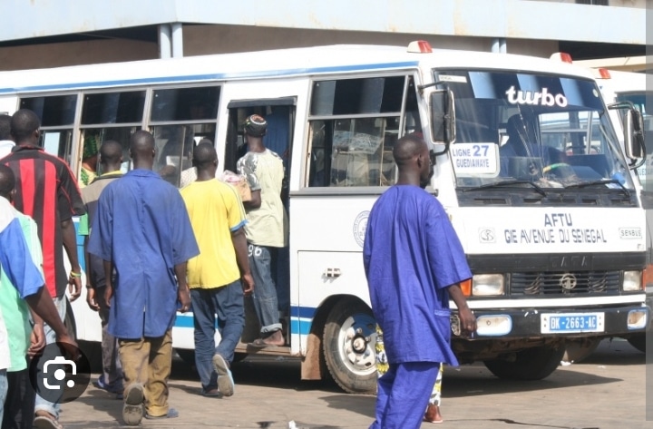 Transport : Les conducteurs de bus TATA menacent de paralyser le secteur