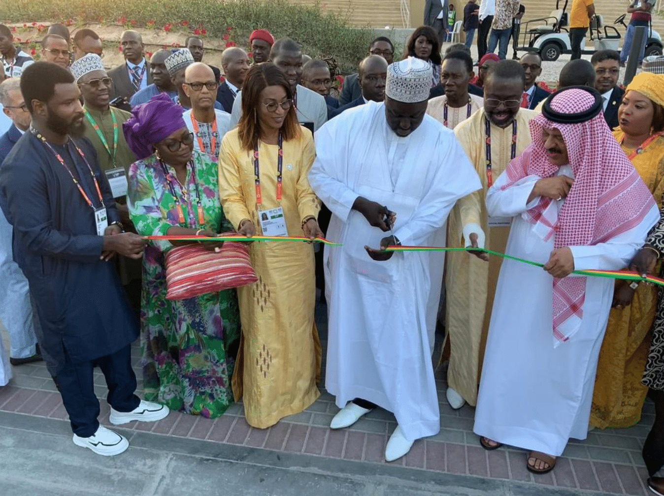 (Photos) EXPODOHA2023 : Ouverture officielle du pavillon Senegal par le ministre Abdou Karim Fofana & Mme Zahra Iyane Thiam