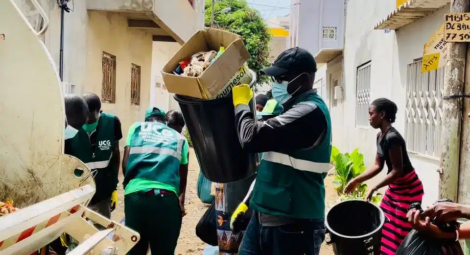 Ramassage d'ordures: les agents du nettoiement décrètent une grève illimitée