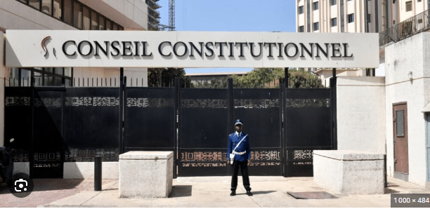 Conseil Constitutionnel : Les mandataires de Juge Déme, Mbacké Sarr et Alioune Sarr zappent la presse à leur sortie