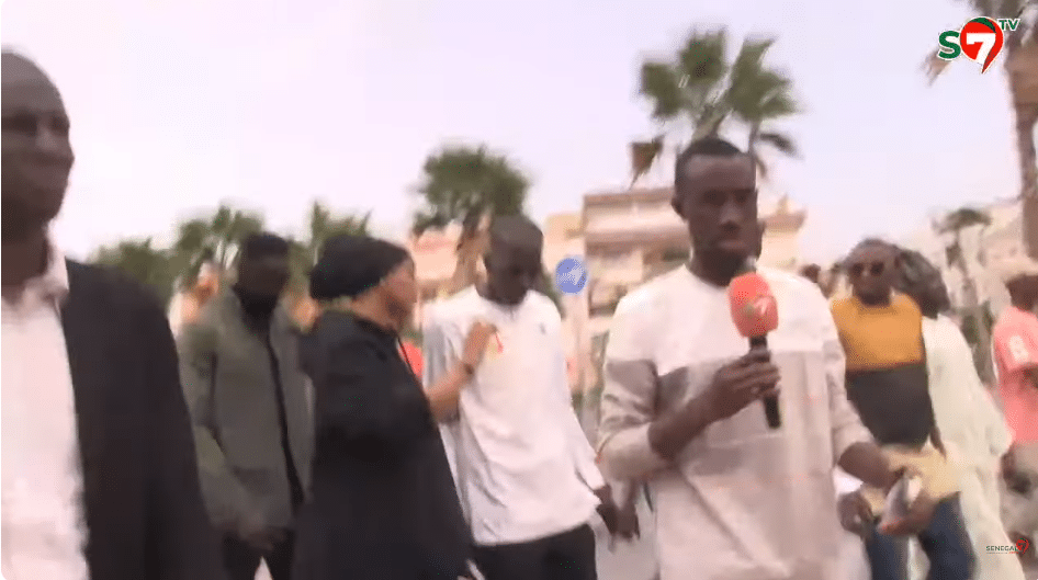 Place de l'obélisque: Maïmouna Bousso, Mame Birame Wathie et Cie chassés par les policiers (Vidéo)