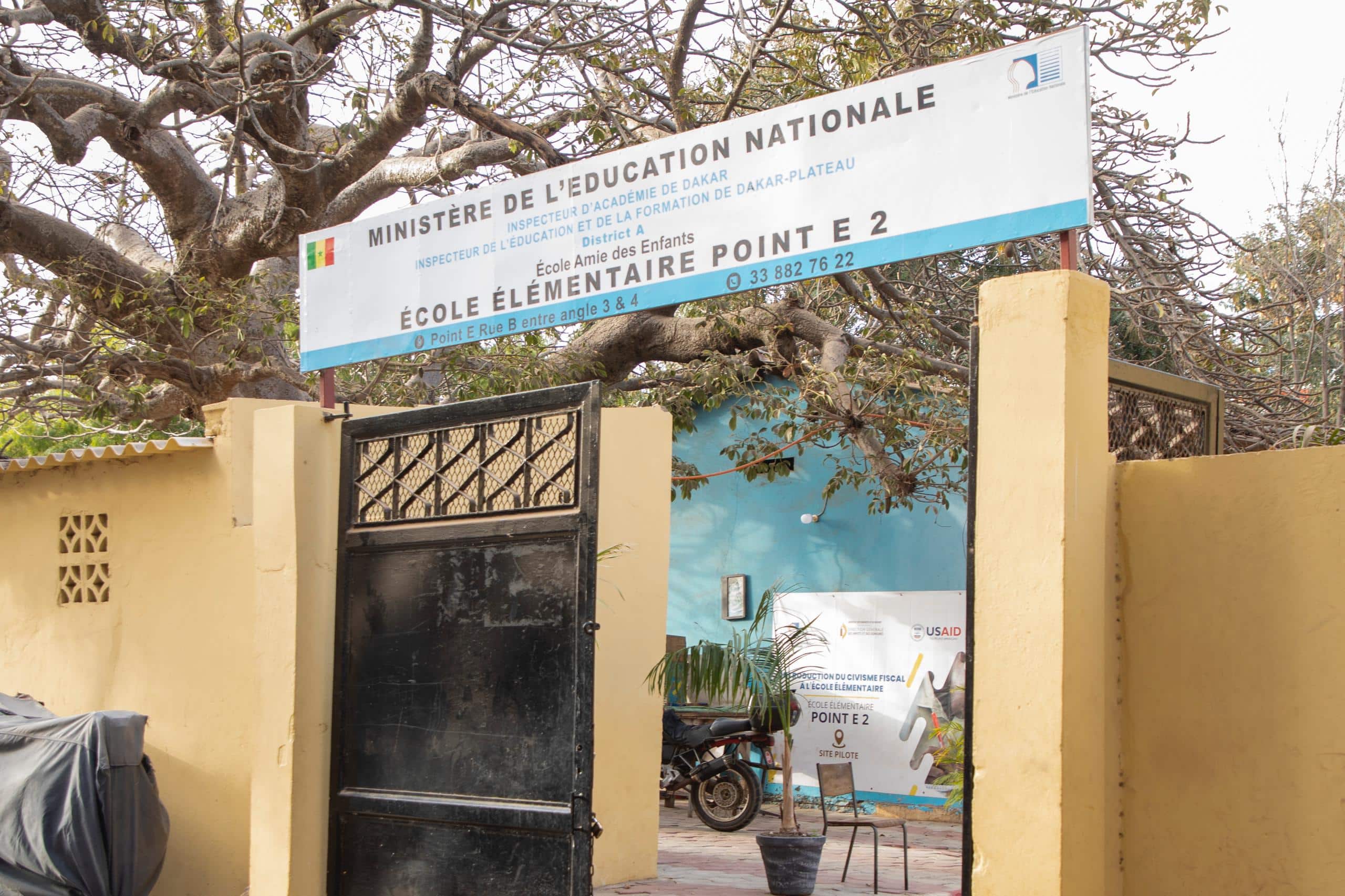 Point E : Le ministre Abdou Karim Fofana s'est acquitté de son devoir civique 