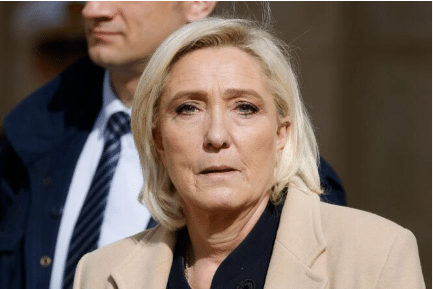 Soupçons de détournement de fonds européens: Marine Le Pen jugée à partir du 30 septembre