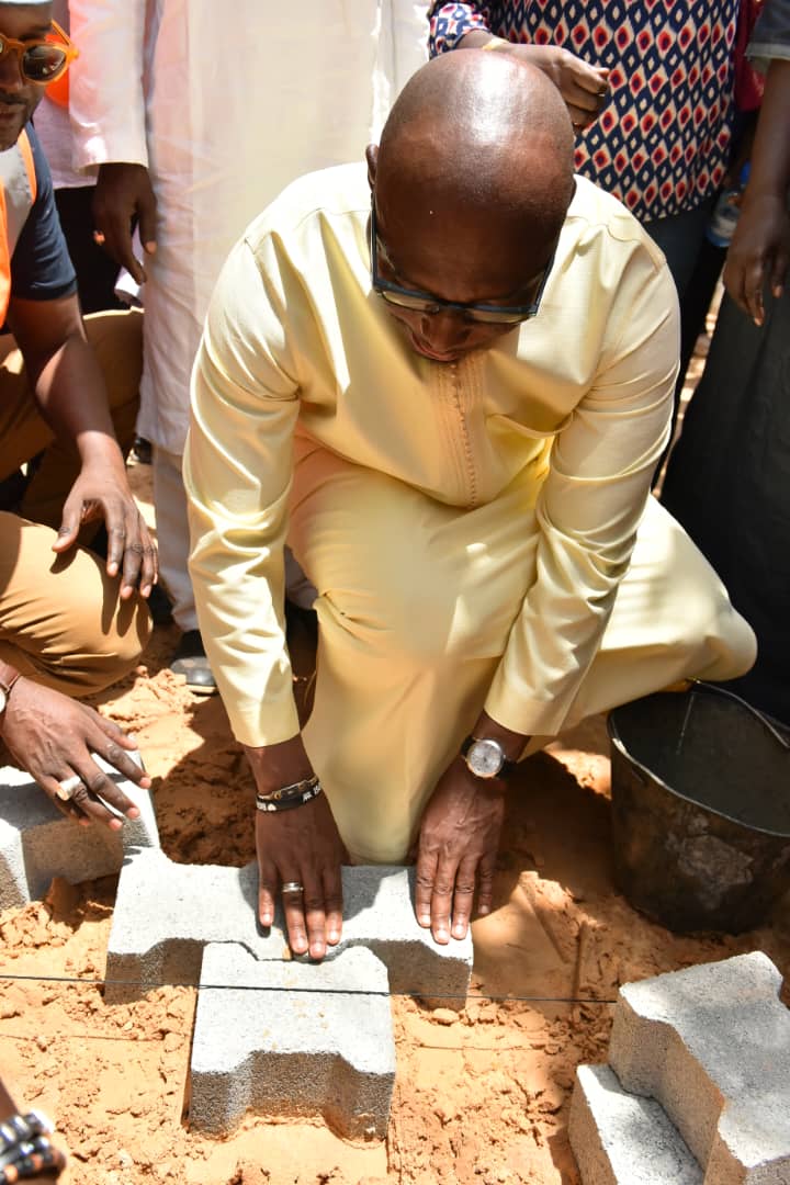 Barthelemy Dias visite le chantier de réhabilitation de la voirie urbaine de Dakar