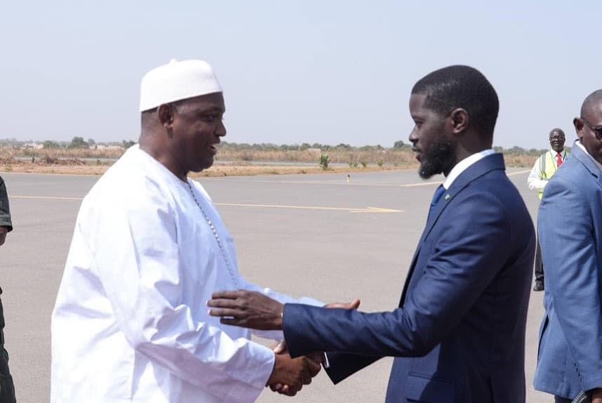 Le chef de l'Etat, Diomaye Faye est de retour à Dakar, après une visite en Gambie
