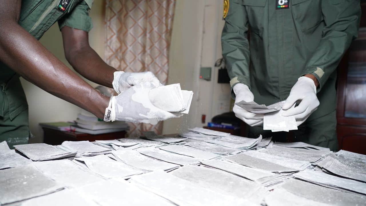 (Document + Photos) Douane: Saisie de billets noirs d’une contrevaleur de cinq (05) milliards CFA à Goudomp