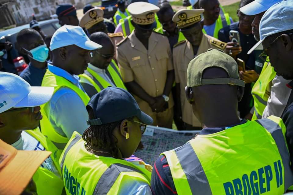 Progep 2 : Le ministre de l'assainissement en visite de chantier à Keur Massar