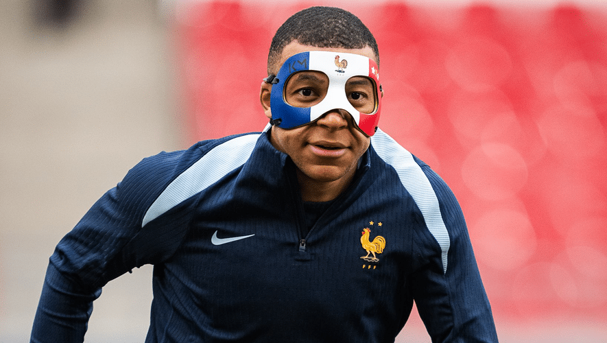 EURO 2024 : Premières images de Mbappé avec son masque bleu-blanc-rouge