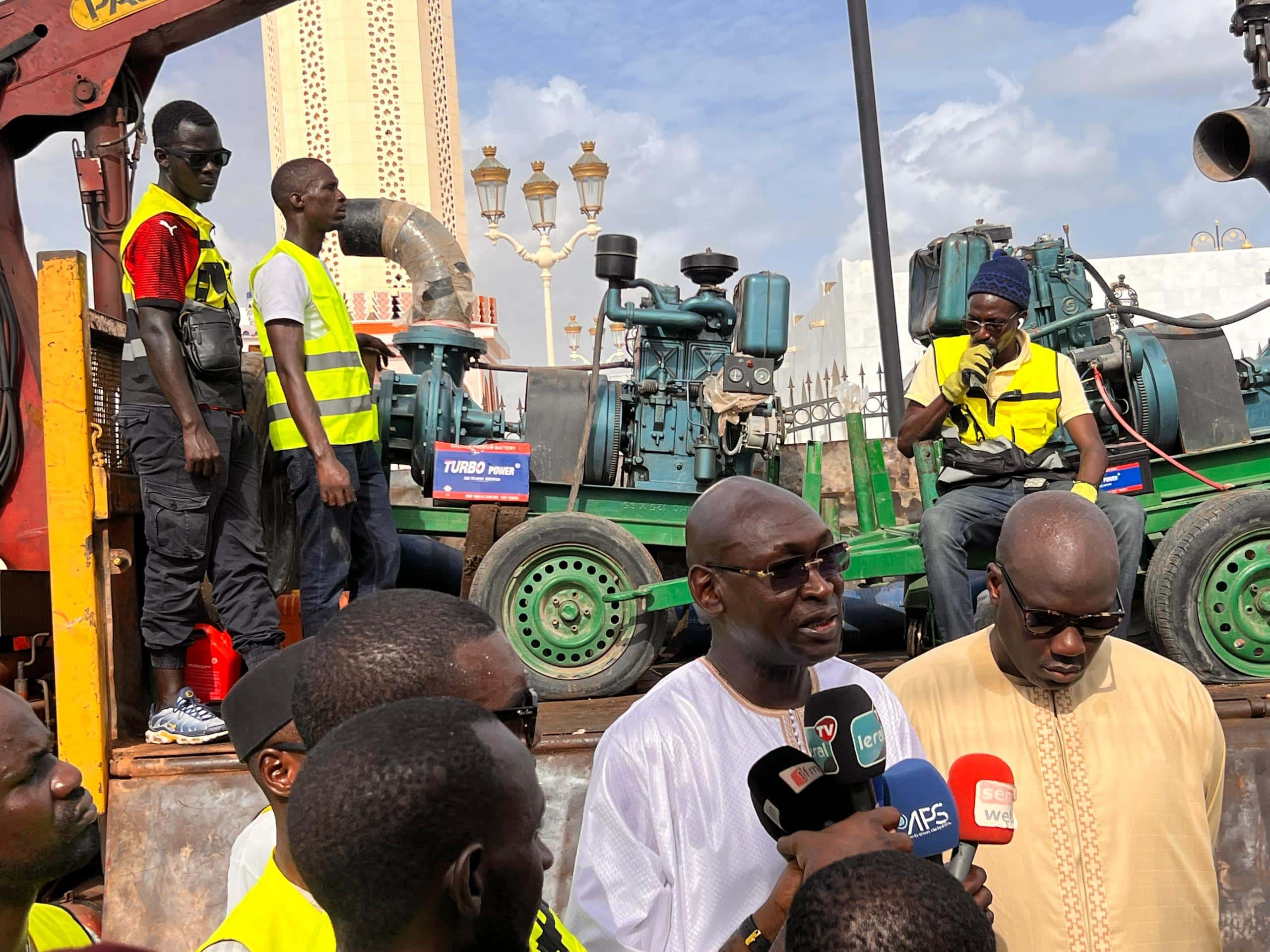 Le Maire de Dakar Barthélémy Dias au secours des populations de Touba touchées par les inondations