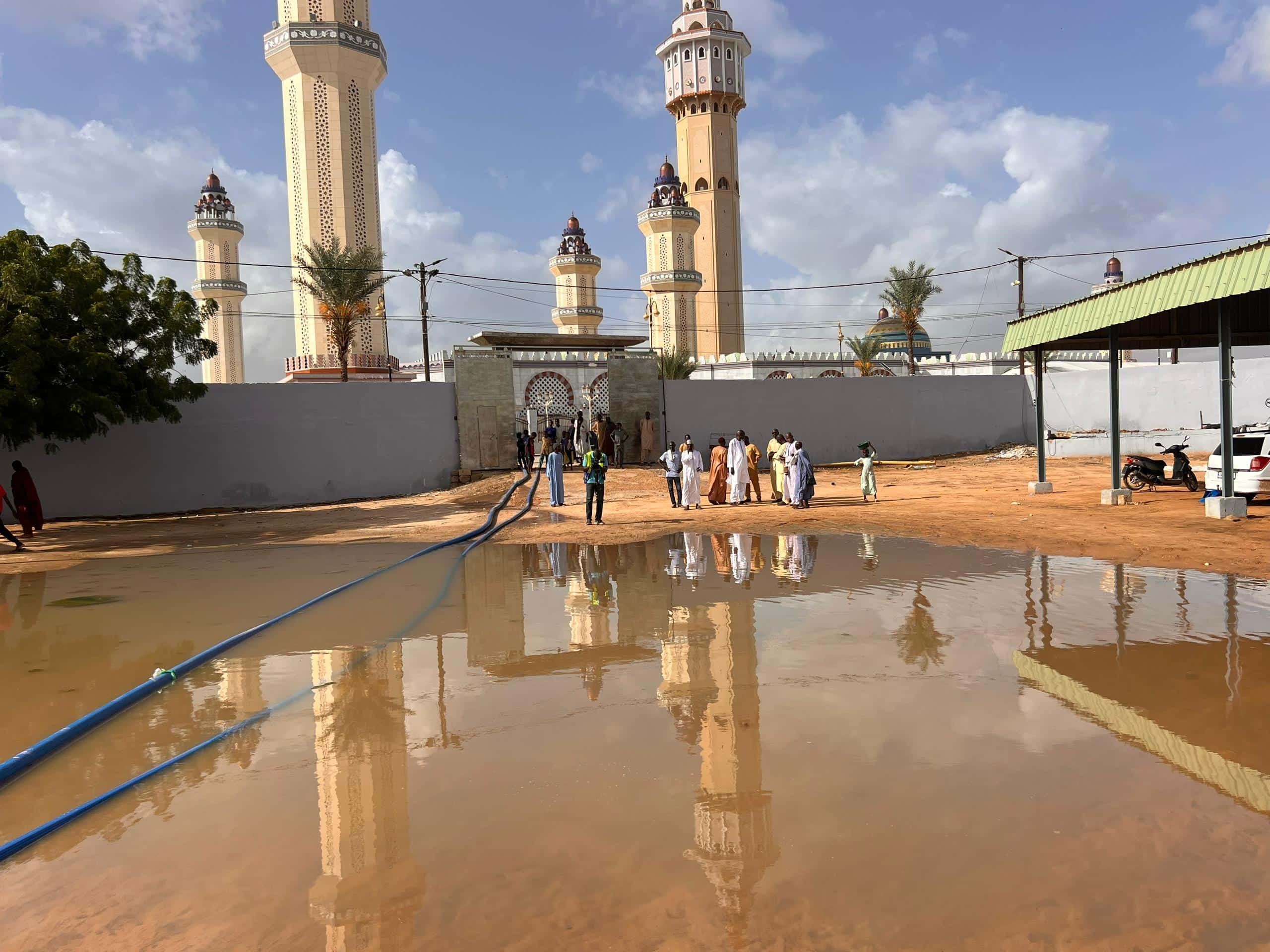Le Maire de Dakar Barthélémy Dias au secours des populations de Touba touchées par les inondations