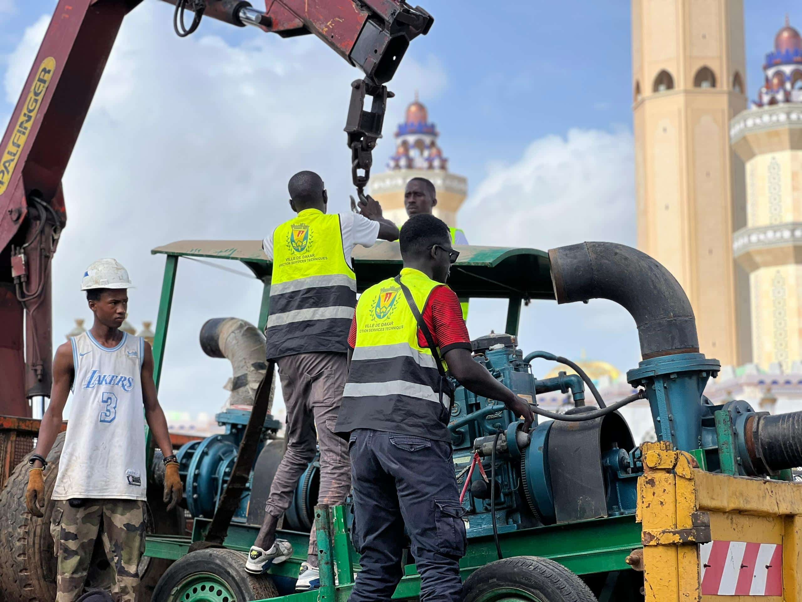 Le Maire de Dakar Barthélémy Dias au secours des populations de Touba touchées par les inondations