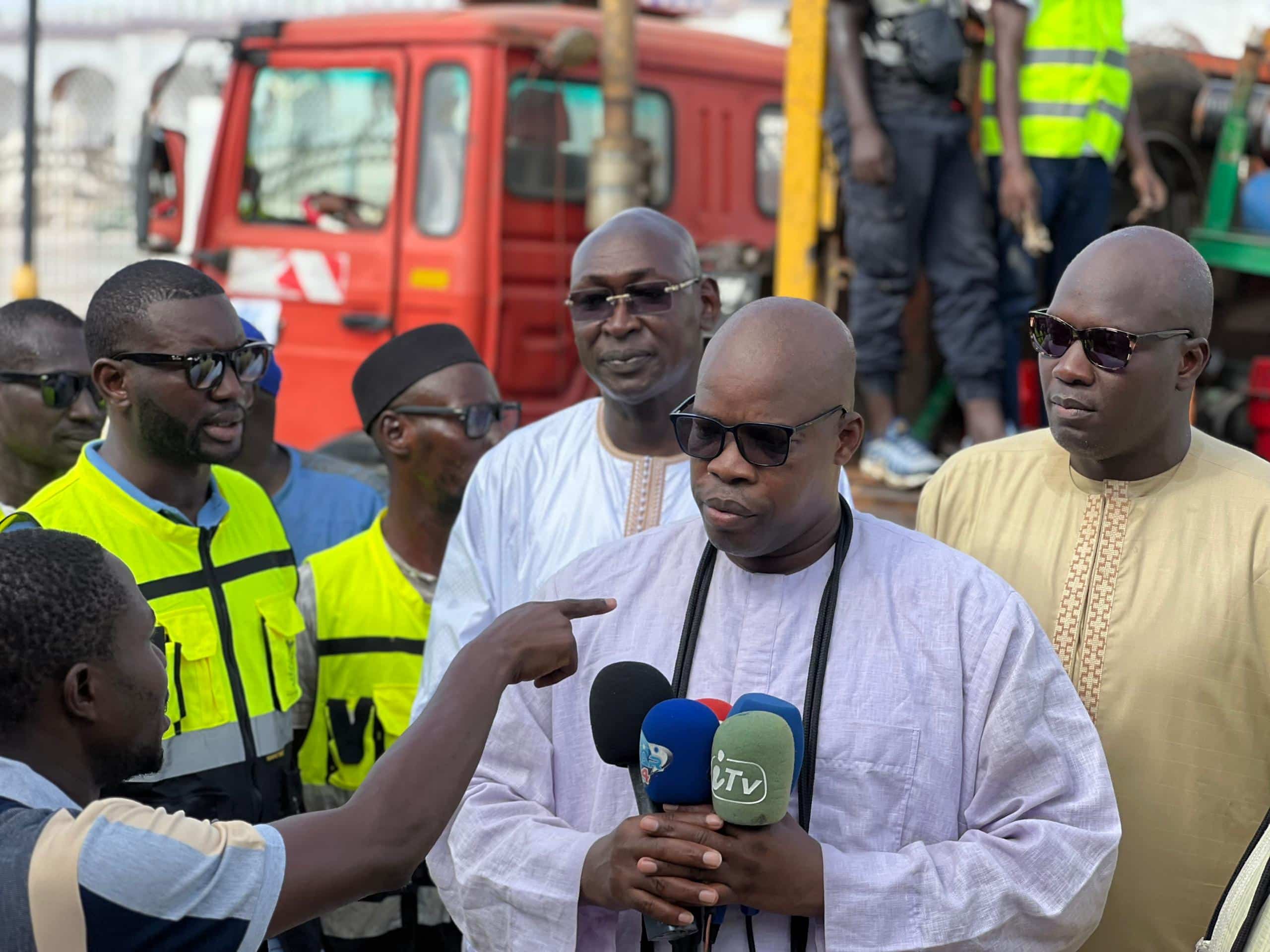 Le Maire de Dakar Barthélémy Dias au secours des populations de Touba touchées par les inondations