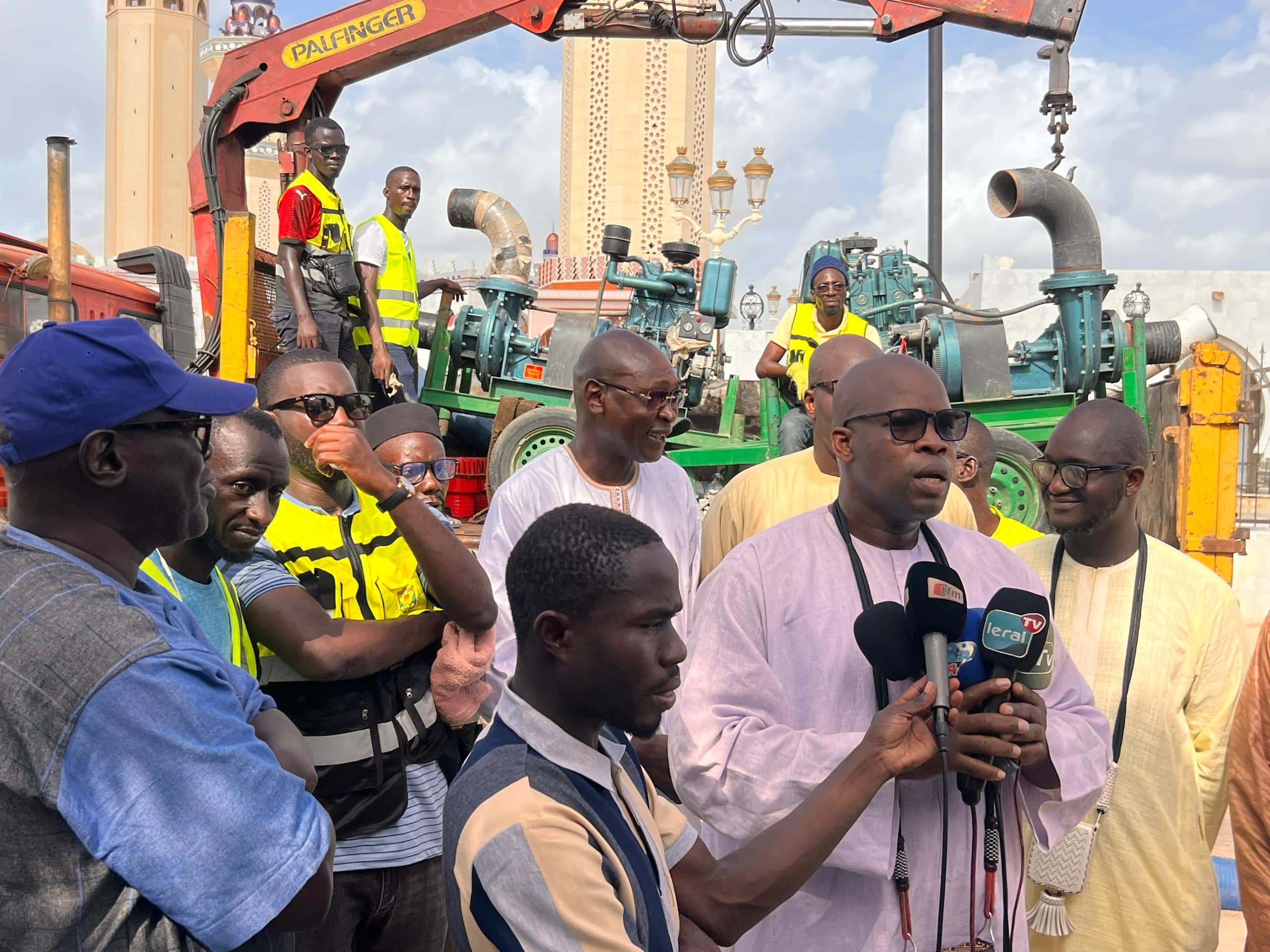 Le Maire de Dakar Barthélémy Dias au secours des populations de Touba touchées par les inondations