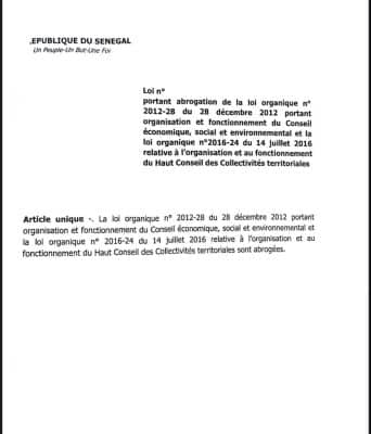Assemblée nationale : Les décrets ordonnant présentation des projets de loi portant abrogation du CESE et du HCCT