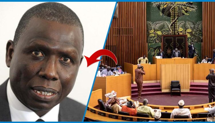 Nous assistons aujourd’hui à une dérive institutionnelle d’une gravité inouïe, où un ancien Procureur de la Cour de Répression de l’Enrichissement Illicite (CREI), devenu député, se permet de contester publiquement une décision juridictionnelle prise par le juge d’instruction près le Pool Judiciaire et le Procureur de ladite juridiction, lors de la première comparution du député Farba NGOM. Qu’avons-nous donc ici ? Un magistrat devenu homme politique, qui prétend dicter au juge instructeur près du Pol financier la conduite à tenir dans un dossier judiciaire en cours, allant jusqu’à exiger que la personne concernée soit inculpée et placée sous mandat de dépôt ou contrôle judiciaire au moins. Cette posture revient à défendre une justice d’exception où toute personne poursuivie devrait être placée en détention par principe. Or, la détention provisoire est une exception et non une règle, en vertu des principes de nécessité et de proportionnalité consacrés par le droit pénal moderne.