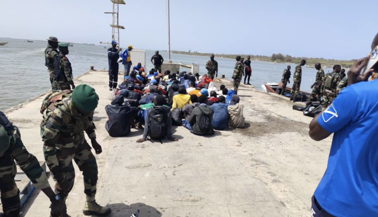 Migration irrégulière : 229 migrants interceptés au large de Saint-Louis