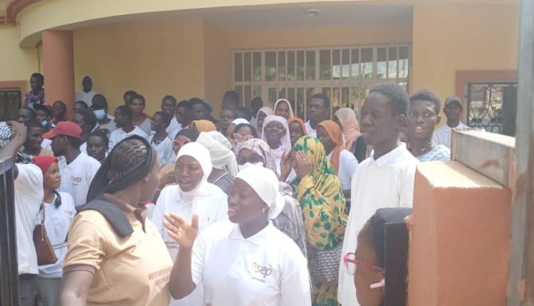 Matam : En grève, des étudiants réclament le paiement de cinq mois de bourse