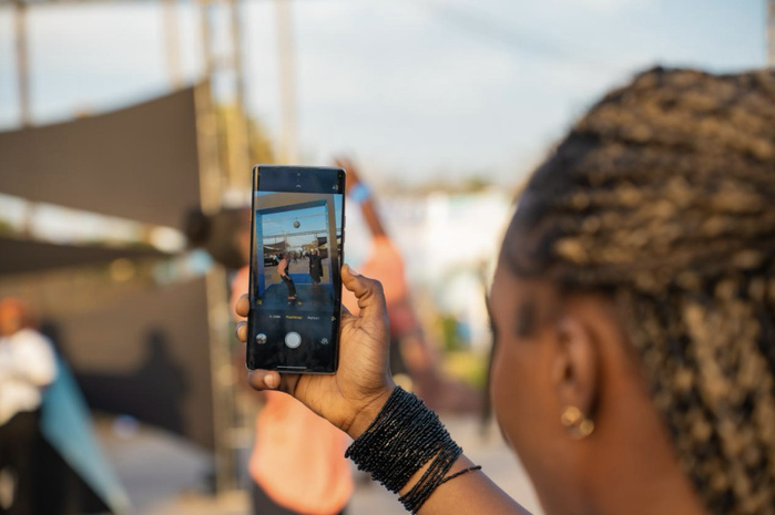 TECNO lance la série CAMON40 au Sénégal à la Place du Souvenir