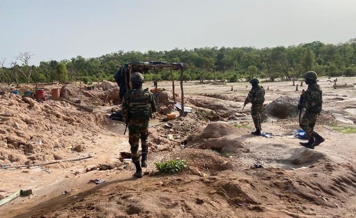 Falémé : L'armée démantèle un site d'orpaillage