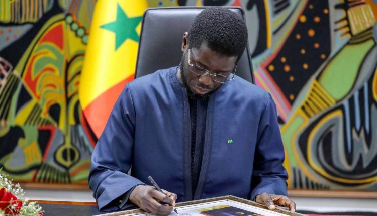 Tabaski : Le Président Bassirou Diomaye Faye gracie 1466 détenus