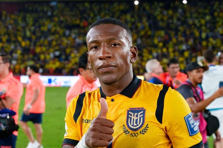 Mercato : Pervis Estupiñan rejoint officiellement l’AC Milan