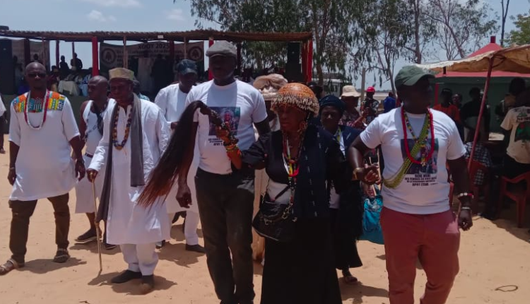 Soulèvement populaire, séparation entre Diomaye et Sonko... : Les sombres prédictions du "Xooy" 2025