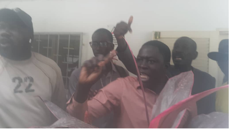 Urgent : Ex détenus et v!ctimes se crêpent le chignon, Guy Marius accusé de vouloir politiser la conférence...