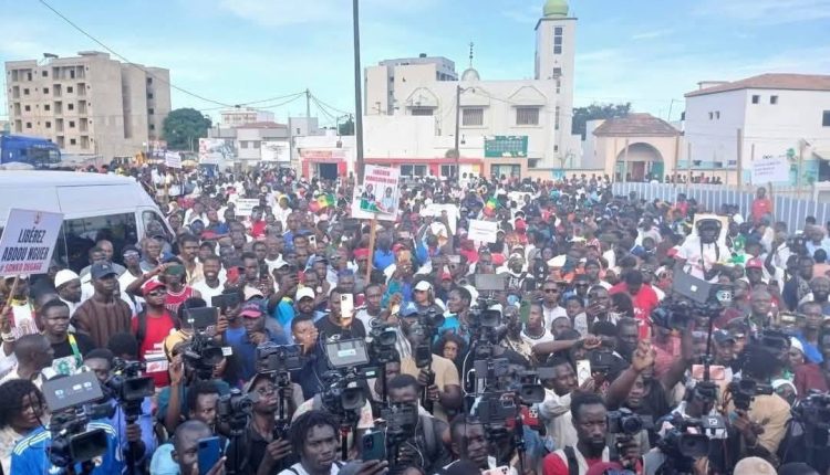 "Rappel à l'ordre" réussit sa mobilisation : Première alerte citoyenne pour le pouvoir !