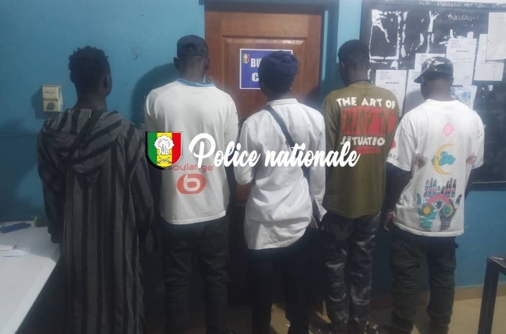 Grand Yoff : 5 personnes arrêtées pour vol en réunion...