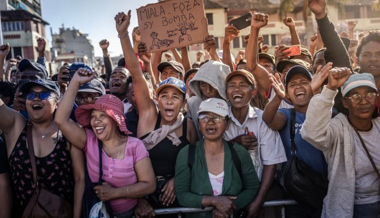 Crise à Madagascar : l’Assemblée nationale destitue Andry Rajoelina, l’armée annonce prendre le pouvoir