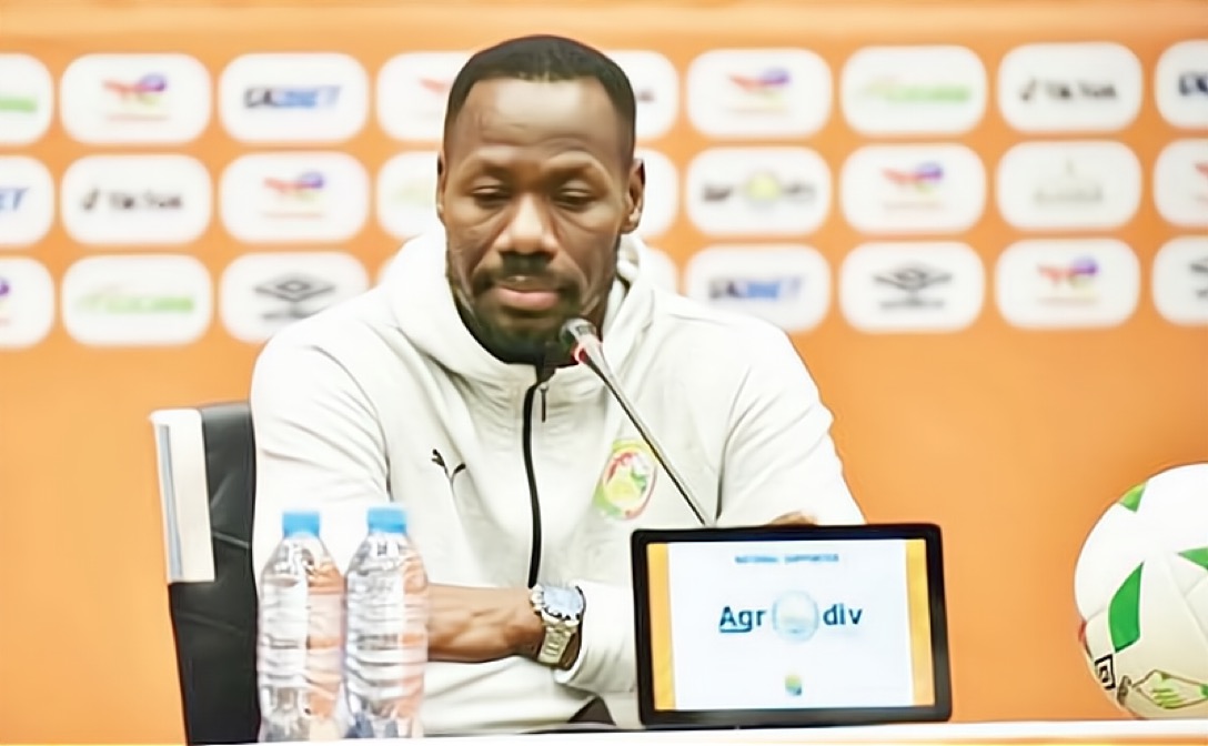 Nous avons tiré des enseignements » : Pape Thiaw analyse la défaite face au Brésil