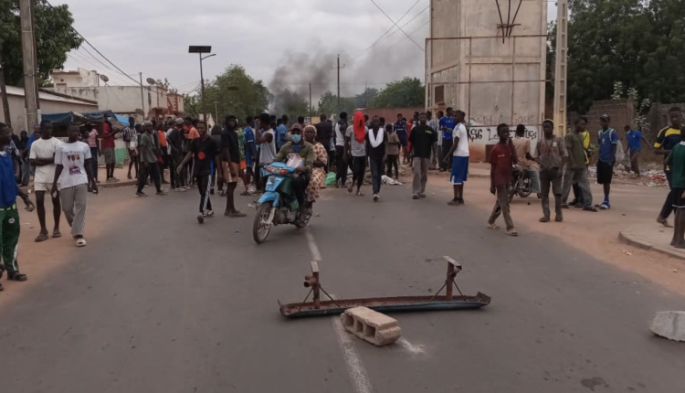 Kaffrine : les étudiants l'USSEIN manifestent pour le paiement des bourses
