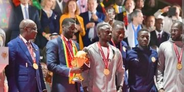 75 millions, terrains de 1500 m² : les Lions, le Staff technique et la délégation n&rsquo;ont pas encore touché les promesses de Diomaye (Info Les Échos)