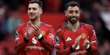 Premier League : Manchester United domine Aston Villa, Forest sort de la zone rouge