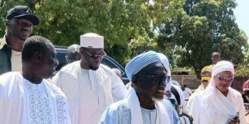 Bignona : Le Premier ministre Ousmane Sonko à la prière du vendredi avec  l’imam Fansou Bodian