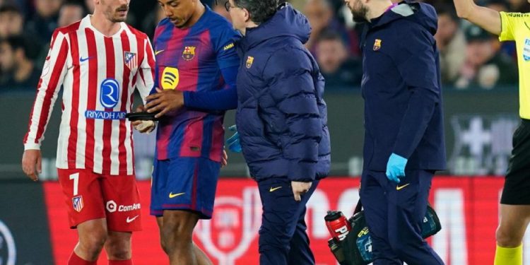 Mauvaise nouvelle pour le FC Barcelone, Koundé absent plusieurs semaines