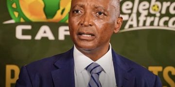 Motsepe sort du silence et se dit « profondément déçu »