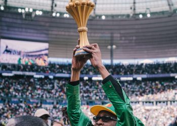 Youssou Ndour enflamme le Stade de France, le Sénégal célèbre son sacre