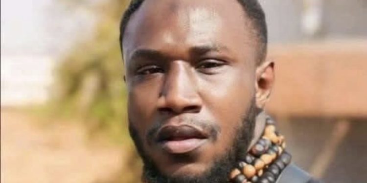 SU : Azoura Fall placé en garde à vue