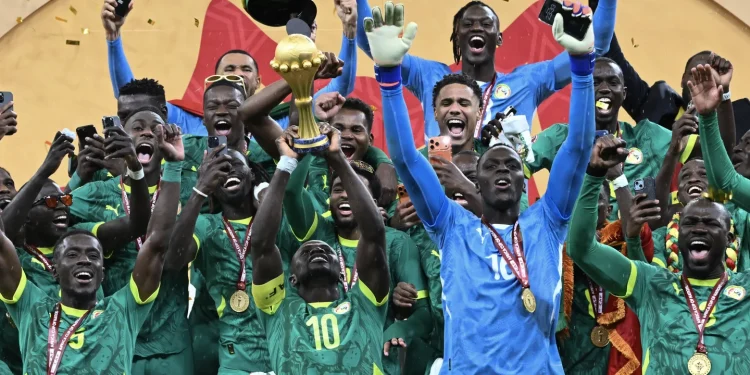 Sénégal Vs Pérou : Un avocat marocain menace le Sénégal d’une mise « sous séquestre » du trophée avant le match