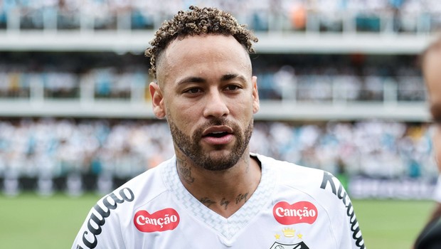 Brésil : Neymar visé par une plainte de son ex-cuisinière