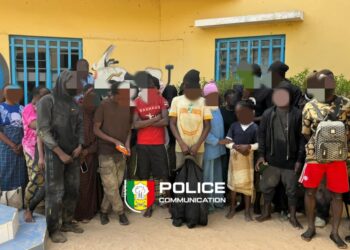 Mbour : 34 migrants interceptés après une avarie en mer