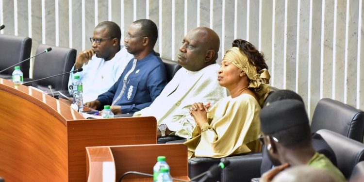 Finances publiques : l’opposition réclame une enquête sur les TRS