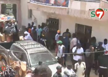 Parcelles – Une folle ambiance avant le départ de Modou Lo (Vidéo)