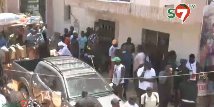 Parcelles – Une folle ambiance avant le départ de Modou Lo (Vidéo)